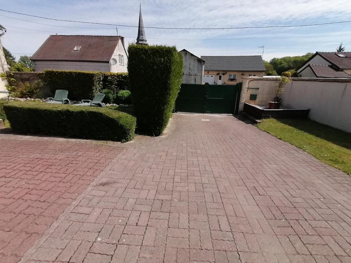 La Cle Des Champs Villa Longueval Екстериор снимка