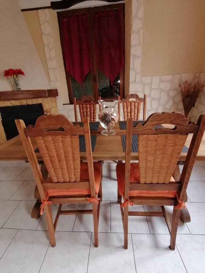 La Cle Des Champs Villa Longueval Екстериор снимка